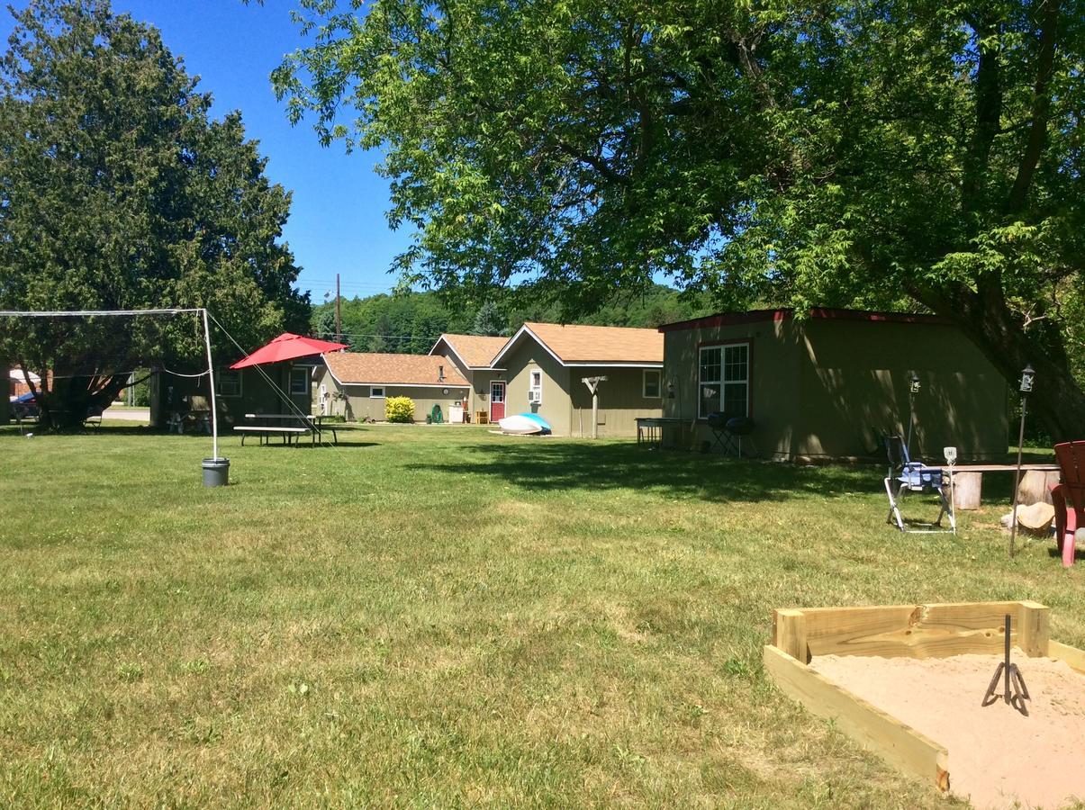 Motel Cedar Ridge Cabins Honor Exterior foto