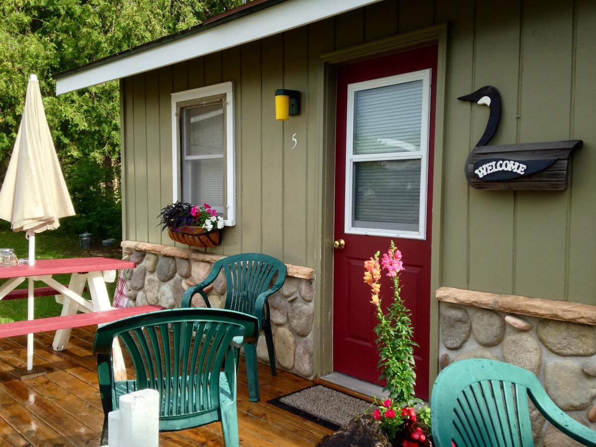 Motel Cedar Ridge Cabins Honor Exterior foto